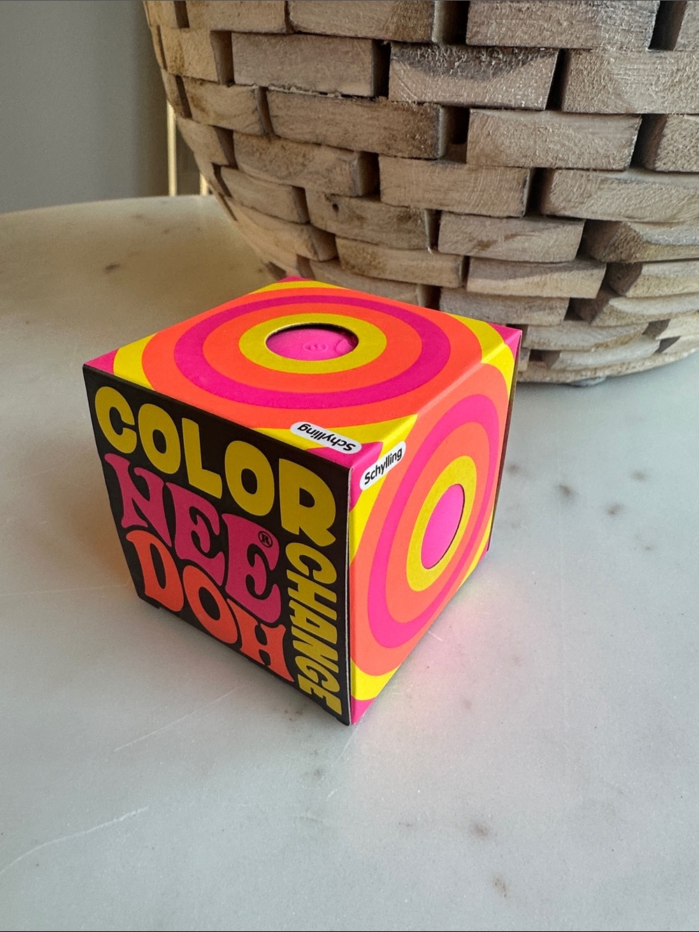 Color Nee-Doh Color Change Cube - Neon Pink & Yellow